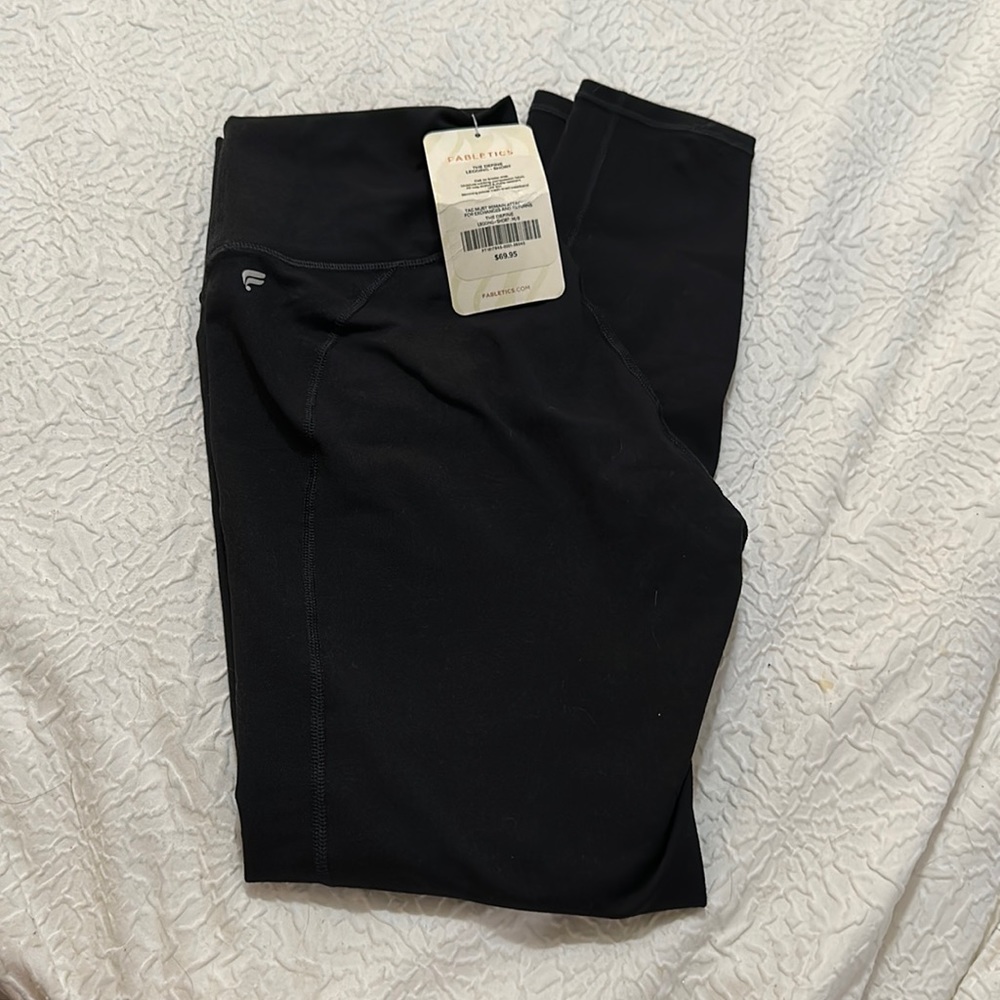 Fabletics The Define Legging - NWT